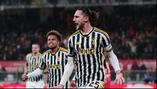 Rabiot vuelve a la órbita del Barcelona: ¿con qué otro gigante peleará su fichaje?