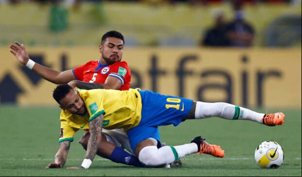 Paulo Díaz juega como defensa en la Selección de Chile. (Foto: Getty Images)