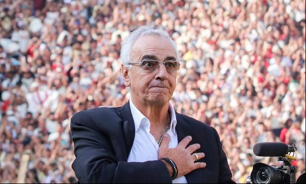 Jorge Fossati, se ganó el cariño de la gente en su estancia en el 2023. (Foto: Universitario)