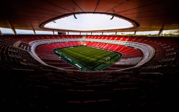 Estadio Akron, de propiedad de Chivas de Guadalajara, tiene una capacidad para más de 49 mil espectadores. (Foto: Agencias).