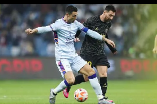 Cristiano Ronaldo y Lionel Messi compartieron en un duelo amistoso en Arabia Saudita, el 19 de enero de 2023. Foto: Agencias.