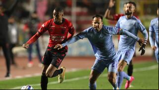 Con doblete de Fernández: Bolívar venció 3-1 a Paranaense, por Copa Libertadores