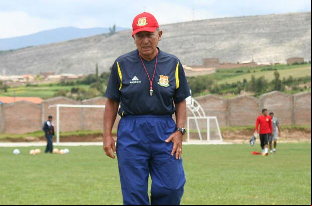 El último club que dirigió Moisés Barack fue el Sport Huancayo en 2013.