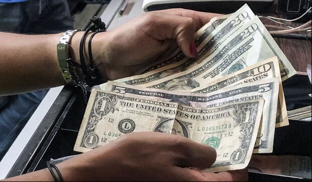 En Texas se les paga 7.25 dólares por hora a los empleados (Foto: AFP)