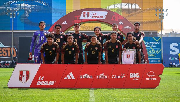 Los jugadores se presentaron al primer microciclo de esta año bajo la mirada del nuevo entrenador. (Foto: FPF)