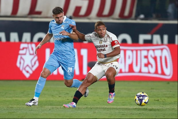 Universitario vs. Sporting Cristal por la jornada 14 de la Liga 1 en el estadio Monumental.