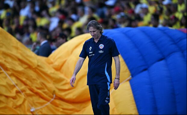 Así salió Ricardo Gareca tras la derrota frente a Colombia. (Foto: AFP)