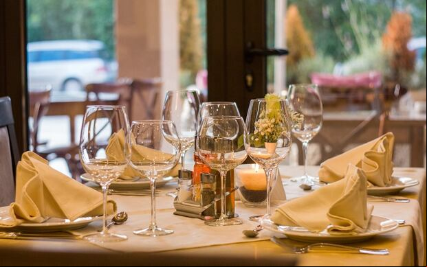 Una mesa de restaurante (Foto: Pixabay)