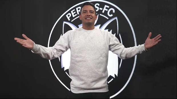 Reimond Manco cumplió ayer un mes en su nuevo equipo, Persas FC | Foto: @Fersas / X