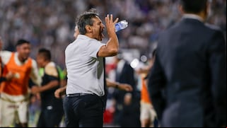 ¡Por celebración en el clásico! CD de la FPF dio 4 fechas de suspensión a Fabián Bustos, DT de Universitario