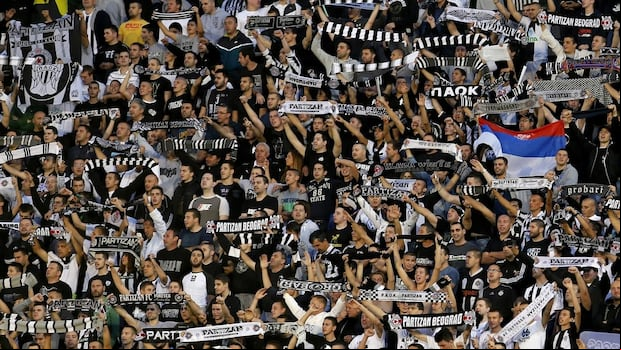 La hinchada de Partizán se caracteriza por su pasión desenfrenada. (Foto: Getty Images)