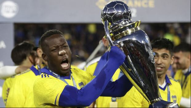 Luis Advíncula ha ganado cuatro títulos con Boca Juniors. (Foto: Getty Images)