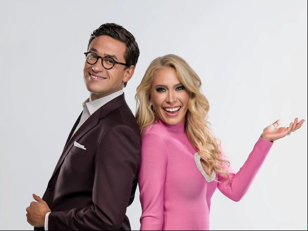 Nacho Lozano y Jimena Gallego son los conductores de "La casa de los famosos 4" (Foto: Telemundo)