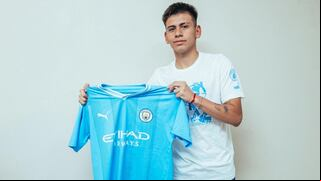 ¡Nueva joya para Pep! Manchester City hizo oficial el fichaje de Claudio Echeverri