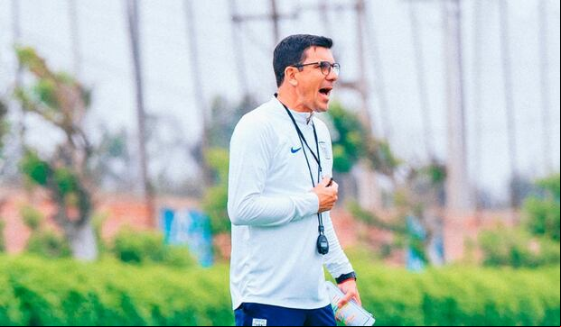 Mauricio Larriera se mantiene invicto en sus cinco primeros partidos con Alianza Lima. (Foto: Alianza Lima)