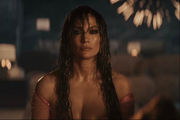 Jennifer López es la protagonista de “This Is Me… Now: A Love Story” (Foto: Amazon Prime Video)