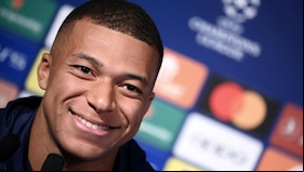 Kylian Mbappé firmó un nuevo contrato con PSG por una cifra histórica. (Foto: AFP)