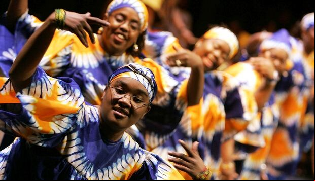 La fiesta de Kwanzaa es celebrada por la comunidad afroamericana (Foto: AFP/Brendan Smialowski)