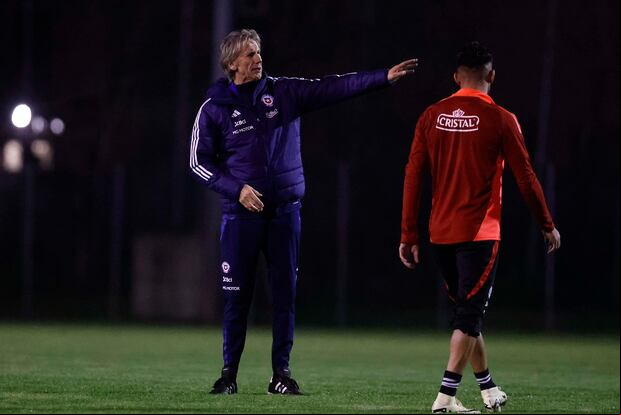 Ricardo Gareca dirige los entrenamientos de Chile con miras a los amistosos de marzo. (Foto: Chile)