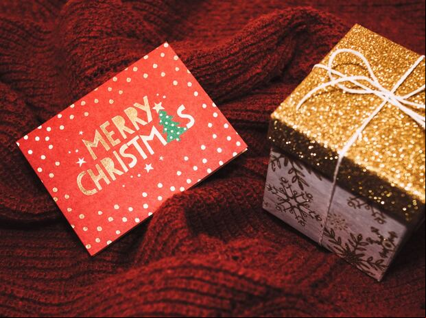 Usa uno de estos mensajes en tus tarjetas para que expreses el espíritu de la Navidad. (Foto: freestocks.org / Pexels)
