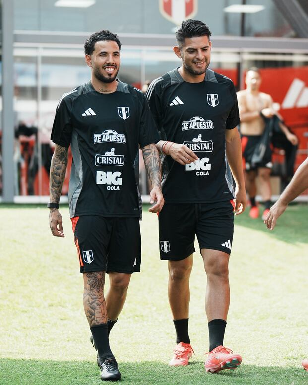 Sergio Peña se reencontró con Carlos Zambrano en Videna.