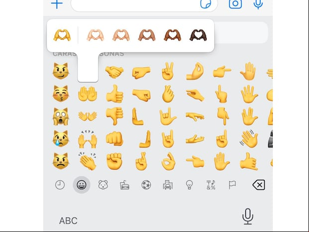 WHATSAPP | Así se ven los emojis de las manos en forma de corazón en WhatsApp. (Foto: MAG - Rommel Yupanqui)