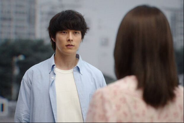 Jang Ki-yong como Bok Gwi-ju y Chun Woo-hee como Do Da-hae en la serie coreana "Una familia atípica" (Foto: Netflix)