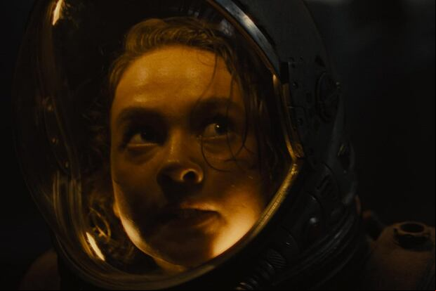 Cailee Spaeny es una de las protagonistas de la película de ciencia ficción "Alien: Romulus", donde da vida a Rain Carradine (Foto: 20th Century Studios)