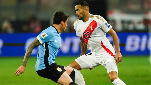 A Alexander Callens le costó afirmarse en una posición poco habitual para él. (Foto: La Bicolor)