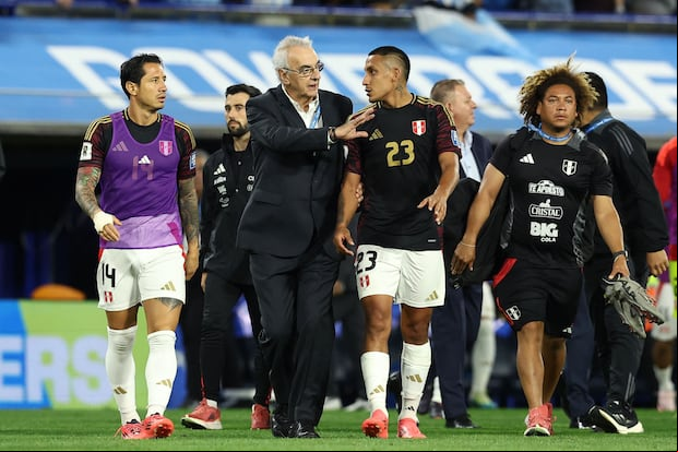 Alex Valera ganó protagonismo en el equipo de Jorge Fossati el año pasado. (Foto: AFP)