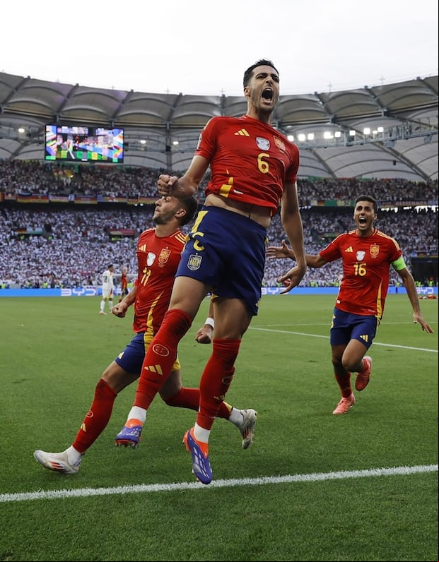 Merino celebra la clasificación de España a las semifinales de la Eurocopa. (Foto: EFE)