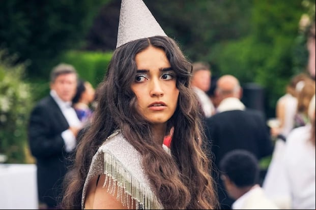 Asha Banks como Cara Ward, amiga de Pip, en la serie "Asesinato para principiantes" (Foto: Netflix)