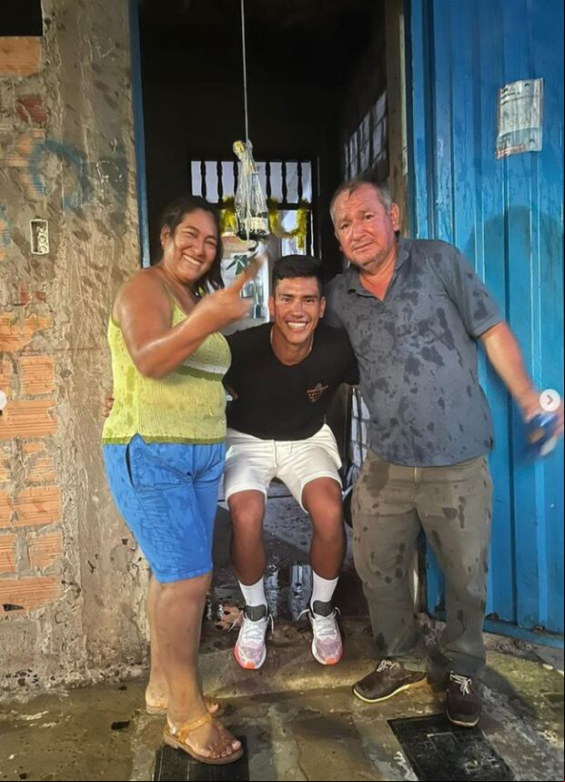 El 'Tunche' Rivera terminó de construir la casa que le prometió a sus padres. El jugador de Universitario de Deportes no olvida de dónde salió.