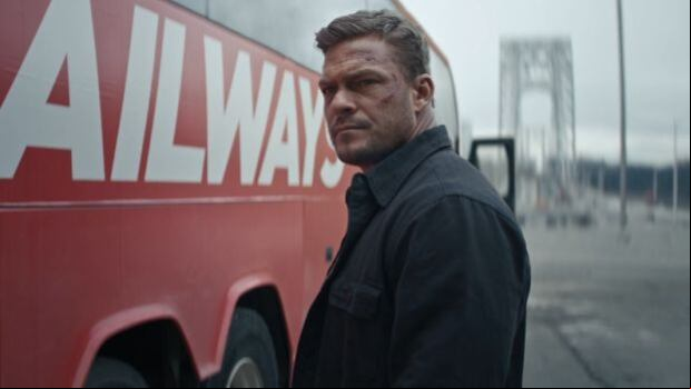 Alan Richtson como Jack Reacher en una escena de la segunda temporada de la serie "Reacher" (Foto: Amazon Prime Video)
