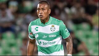 Lo sufre la ‘Sele’ y Santos Laguna: Aquino será sometido a una operación a la rodilla