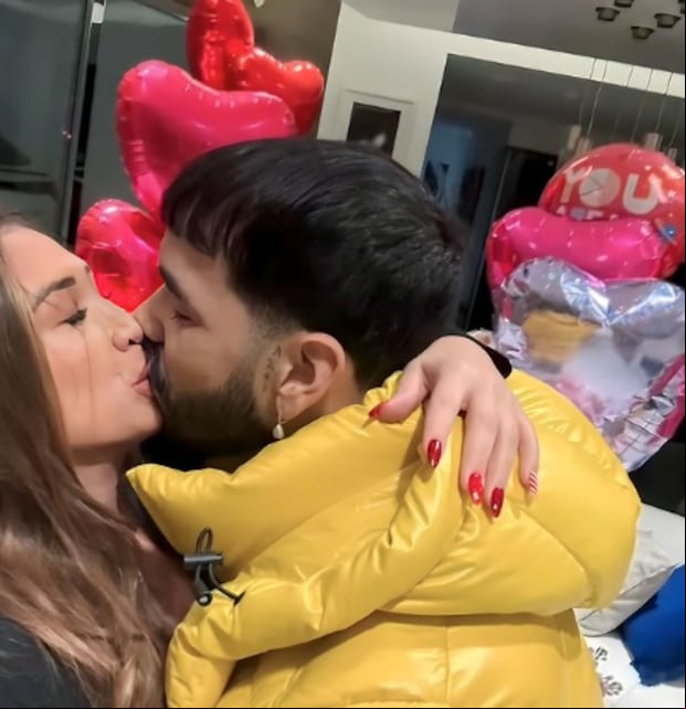 Laury Saavedra junto a Anuel AA (Foto: Laury Saavedra / Instagram)