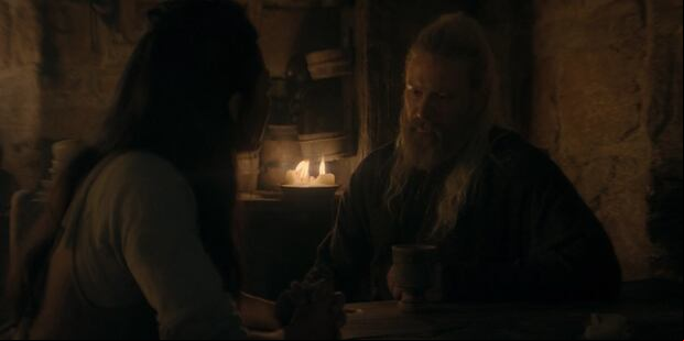 En el episodio 7 de "House of the Dragon 2", Hugh Hammer le cuenta a su esposa, Kita, que es hijo de una Targaryen (Foto: HBO)