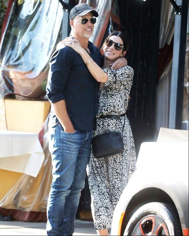 "El amor es cuando te da un pedazo de tu alma, que nunca supiste que faltaba", escribió en el post de esta imagen junto a Bryan Randall (Foto: Sandra Bullock / Instagram)