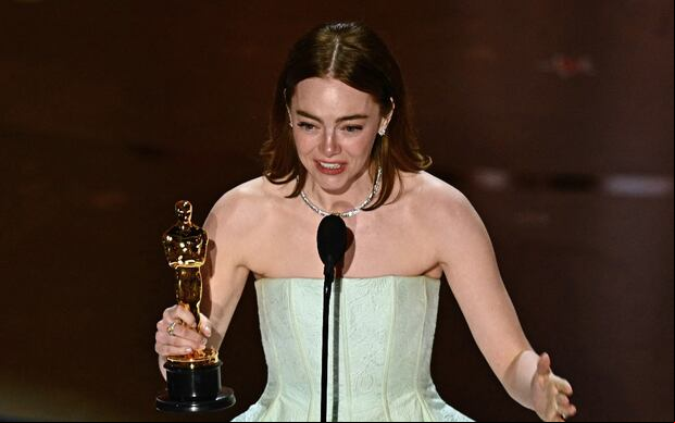 VIDEO VIRAL: la comentada reacción de Emma Stone al chiste de Jimmy Kimmel durante los Oscar 2024. (Foto: Patrick T. Fallon / AFP)