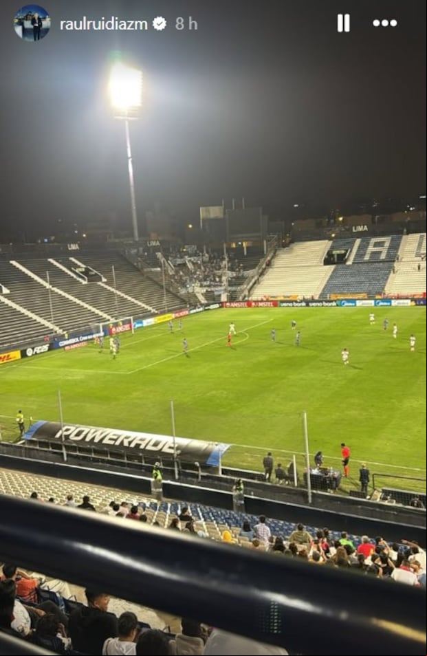 Delantero subió esta foto a su cuenta de Instagram en el estadio de Matute, viendo a Atlético Grau ante Godoy Cruz por Copa Sudamericana.