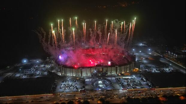 'Noche Eterna': Universitario y la celebración por su Centenario (Foto: Joel Alonzo/GEC)