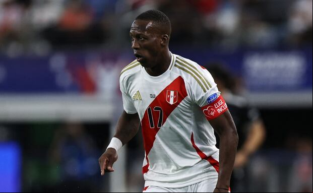 Luis Advíncula jugó la Copa América 2024. (Foto: AFP)