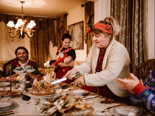 Frases para enviar a tus padres por Navidad. (Foto: RDNE Stock project | Pexels)