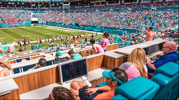 El Hard Rock Stadium ofrece asientos tipo cine con pantallas que muestran las repeticiones de las jugadas. (Foto: Agencias)