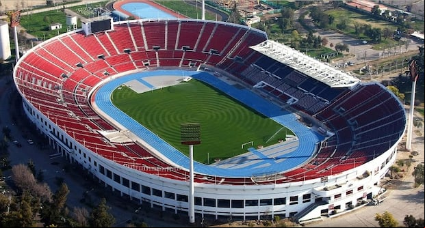 El Estadio Nacional Julio Martínez Prádanos, ubicado en la comuna Ñuñoa, tiene una capacidad para 49 mil espectadores. (Foto: Agencias).