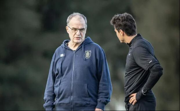 Marcelo Bielsa fue respaldado por José María Giménez. (Foto: @Uruguay)