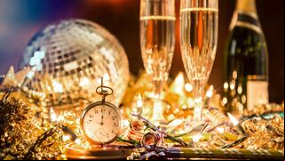 50 New Year 2025 Quotes: Messages and Greetings to Send to Family and Friends