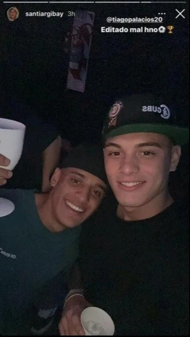 Historia de Instagram donde se puede ver al jugador de Estudiantes de La Plata celebrando después de ganar el campeonato. (Foto: Captura/Instagram).