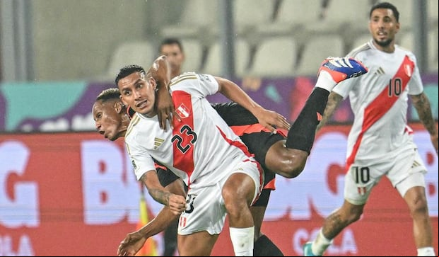 Alex Valera en el duelo ante Colombia en el Estadio Nacional. (Foto: Bicolor)