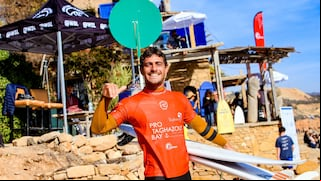 ¡Alonso Correa hace historia! Tercer surfista peruano en clasificar a París 2024